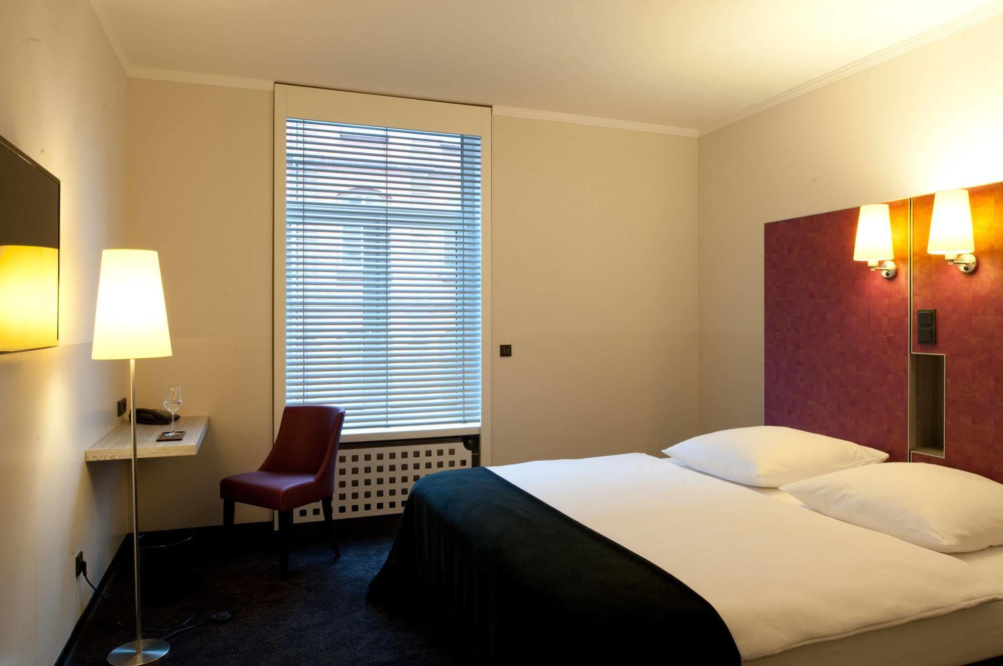 Topas Frankfurt 3*